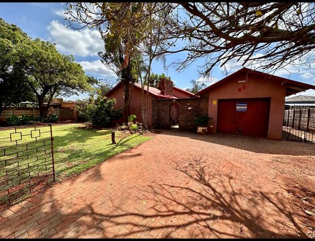 3 BEDROOM HOUSE FOR SALE IN THE ORCHARDS